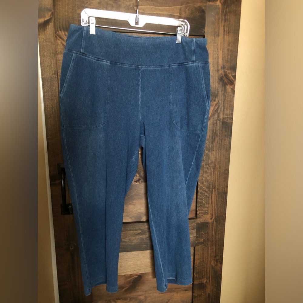 Stretch cropped jeans by Women with Control